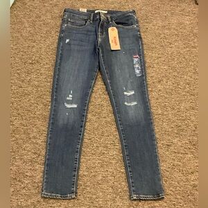🆕️Levi's 711 Skinny Mid Rise‎ Jeans